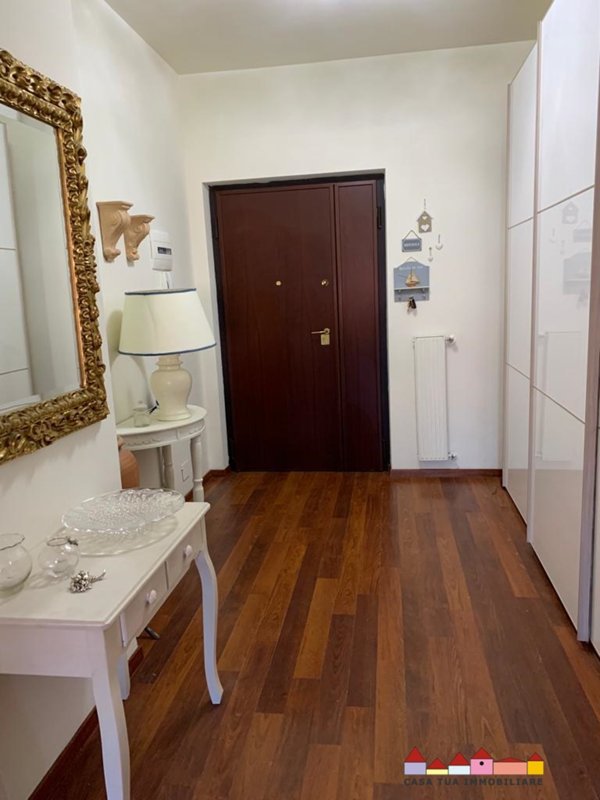 appartamento in vendita a Carrara in zona Centro Città