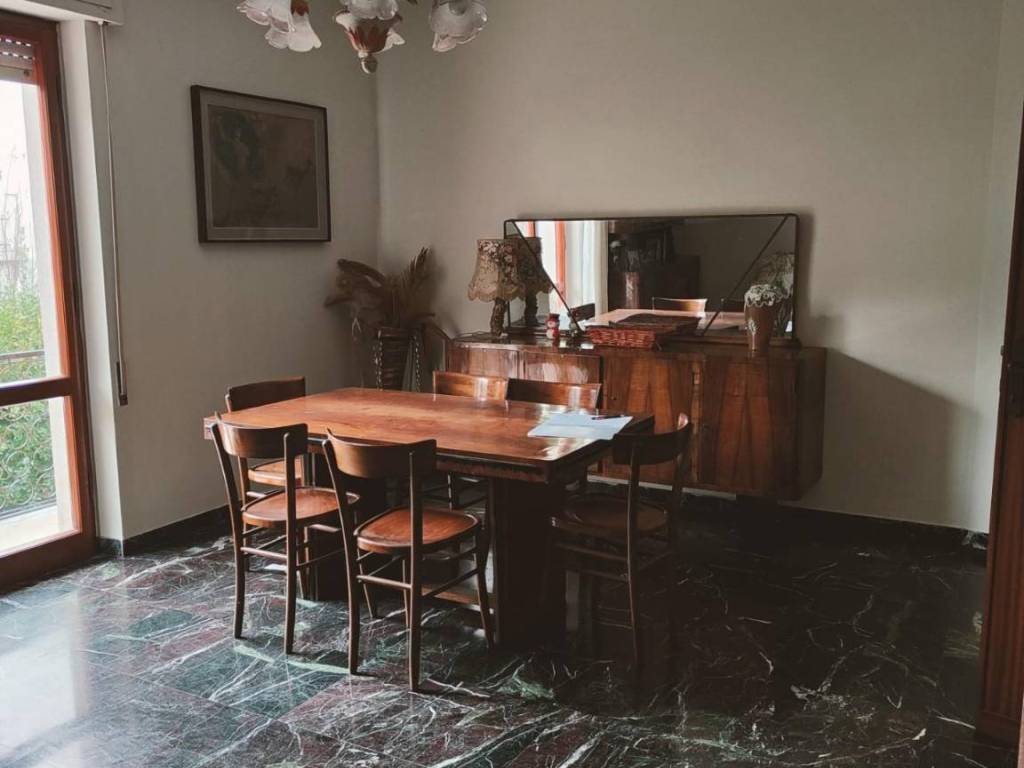 casa indipendente in vendita a Carrara in zona Marasio