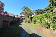 casa indipendente in vendita a Carrara in zona Marina di Carrara