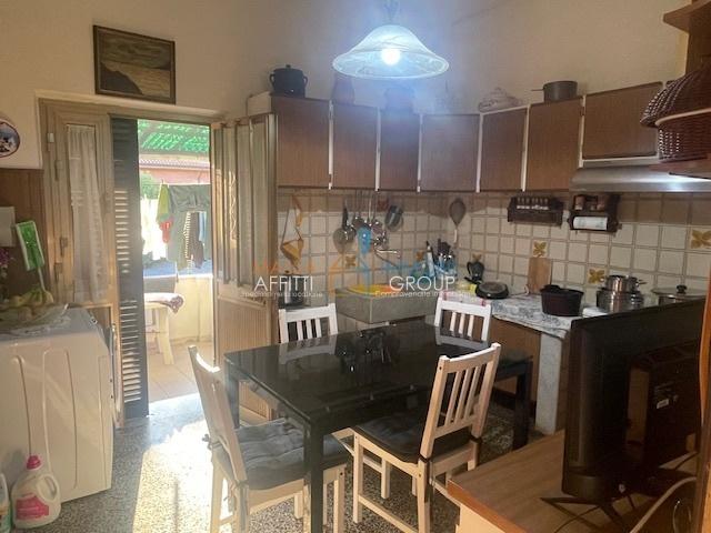 appartamento in vendita a Carrara in zona Avenza