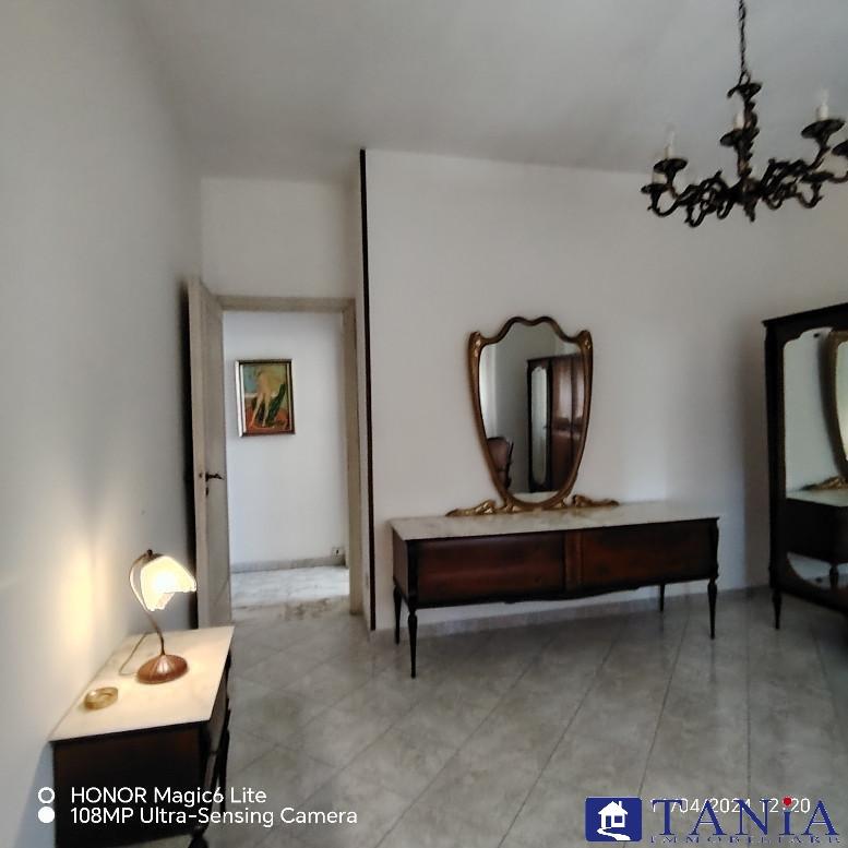 appartamento in vendita a Carrara in zona Marina di Carrara