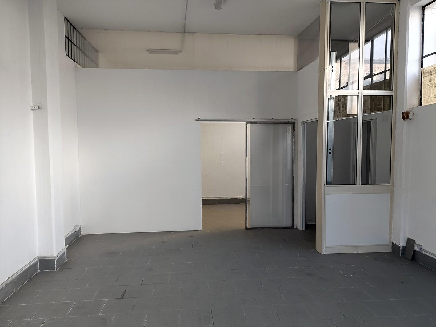 ufficio in vendita a Carrara in zona Centro Città