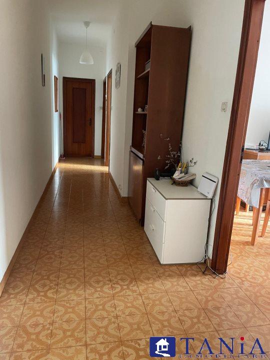 appartamento in vendita a Carrara in zona Marina di Carrara