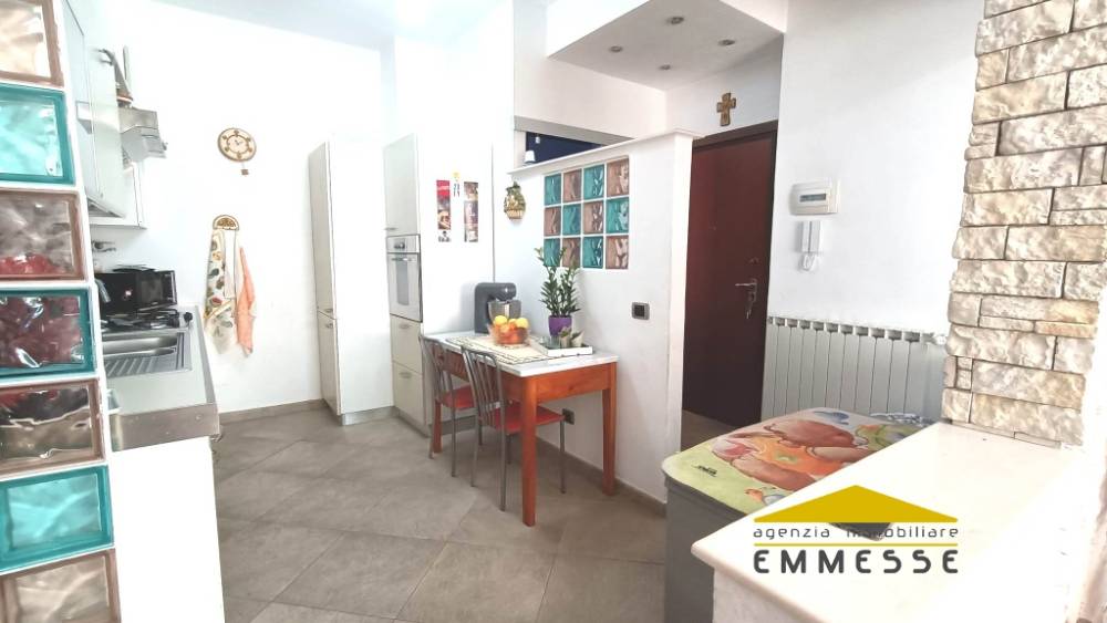 appartamento in vendita a Carrara in zona Centro Città