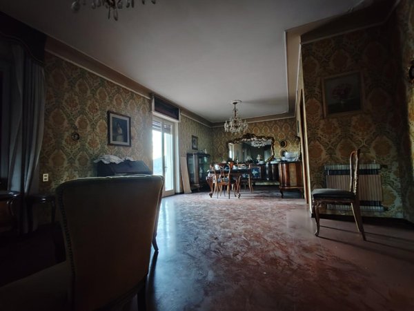 appartamento in vendita a Carrara in zona Avenza