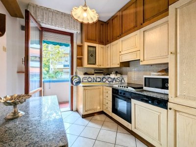 appartamento in vendita a Carrara in zona Centro Città