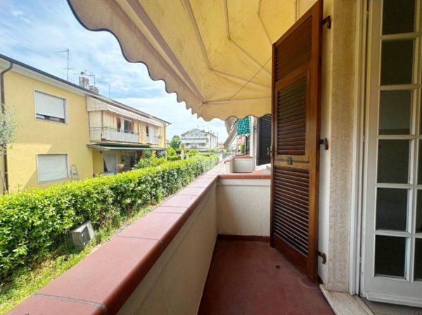 appartamento in vendita a Carrara in zona Marina di Carrara