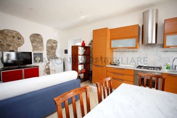 appartamento in vendita a Carrara in zona Codena