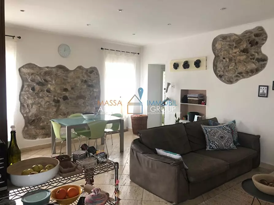 casa indipendente in vendita a Carrara in zona Centro Città