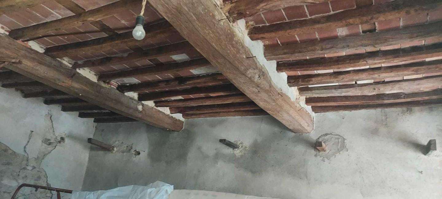casa indipendente in vendita a Carrara
