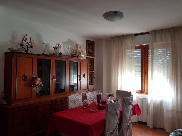 appartamento in vendita a Carrara in zona Marina di Carrara