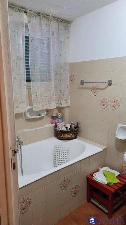 casa indipendente in vendita a Carrara in zona Fossola