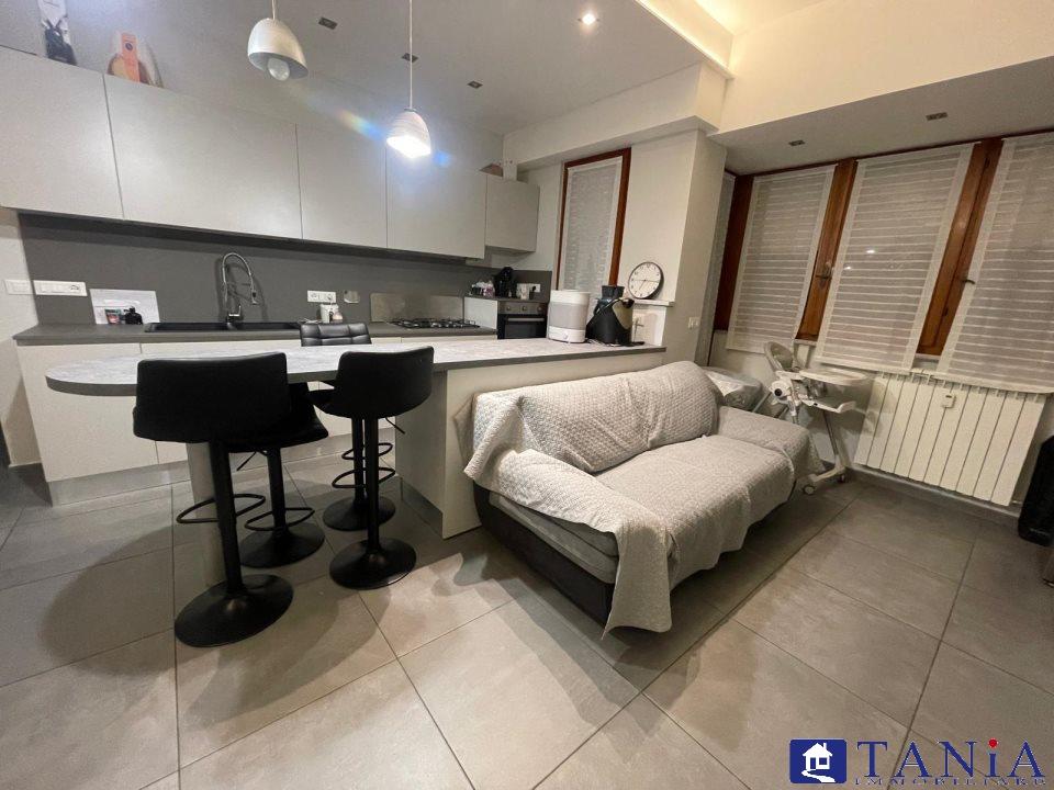 appartamento in vendita a Carrara in zona Marina di Carrara