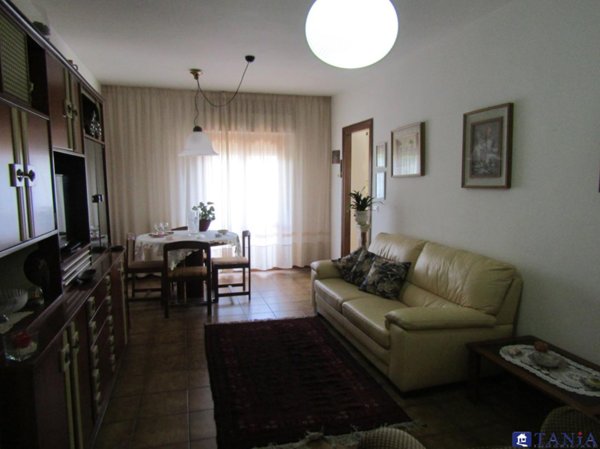 appartamento in vendita a Carrara in zona Avenza