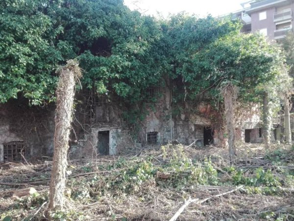 casa indipendente in vendita a Carrara in zona Marina di Carrara