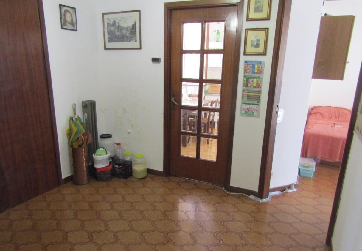 appartamento in vendita a Carrara in zona Avenza