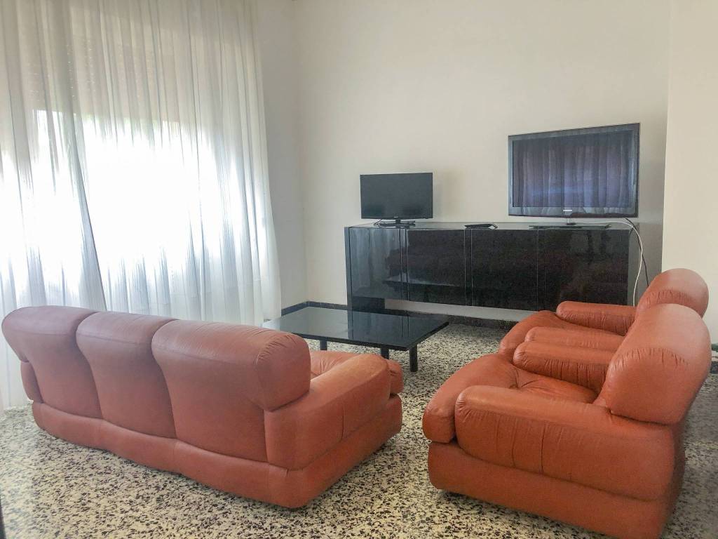 appartamento in vendita a Carrara in zona Marasio