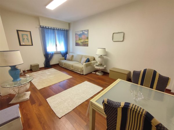 appartamento in vendita a Carrara in zona Centro Città