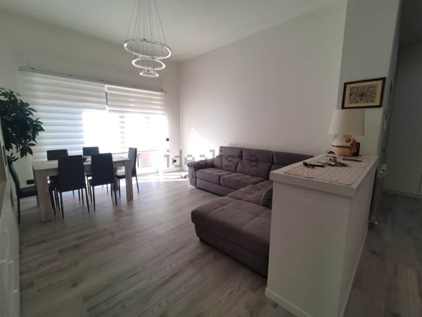 appartamento in vendita a Carrara in zona Marina di Carrara