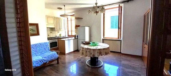 casa indipendente in vendita a Carrara in zona Marina di Carrara