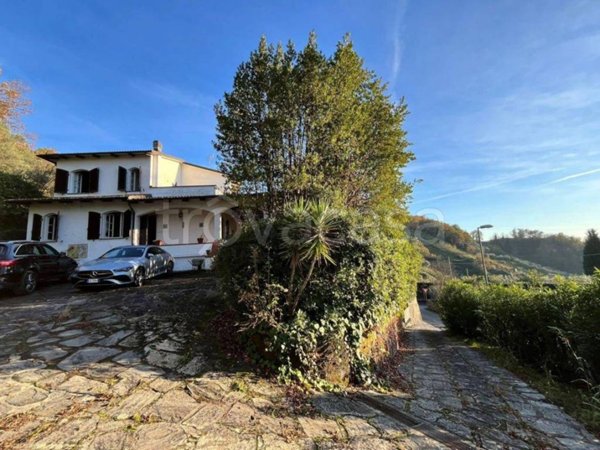 casa indipendente in vendita a Carrara in zona Monteverde