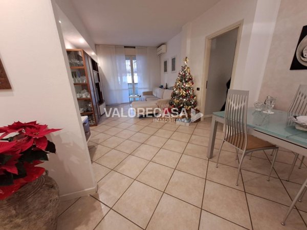 appartamento in vendita a Carrara in zona Avenza