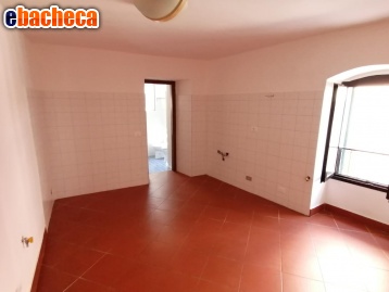 appartamento in vendita a Carrara in zona Sorgnano