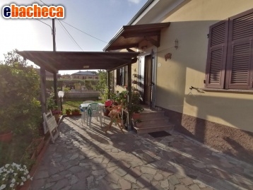 appartamento in vendita a Carrara in zona Fossone