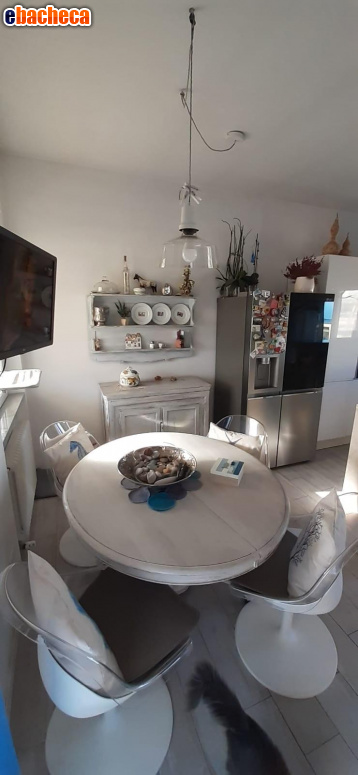 appartamento in vendita a Carrara in zona Marina di Carrara