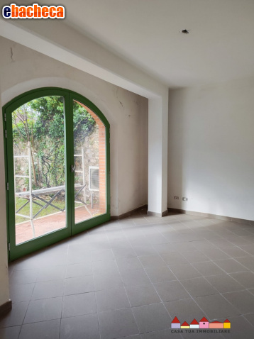 ufficio in vendita a Carrara