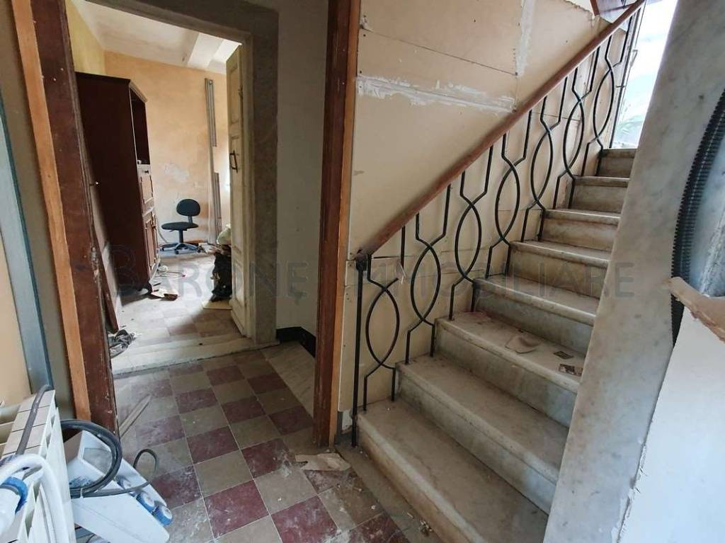 appartamento in vendita a Carrara in zona Centro Città