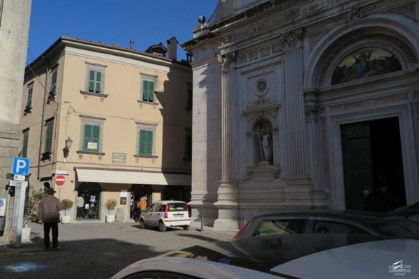 appartamento in vendita a Carrara