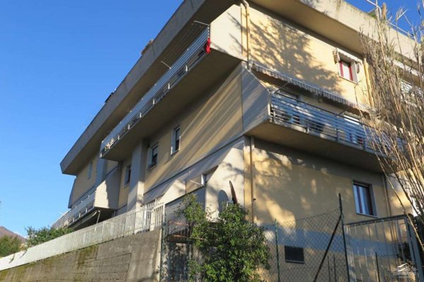 appartamento in vendita a Carrara