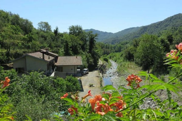 locale di sgombero in vendita a Carrara