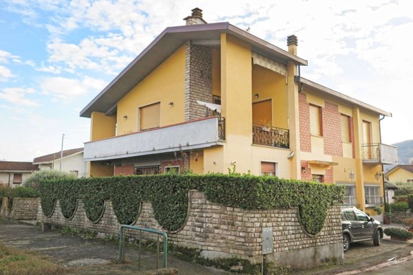 appartamento in vendita a Carrara