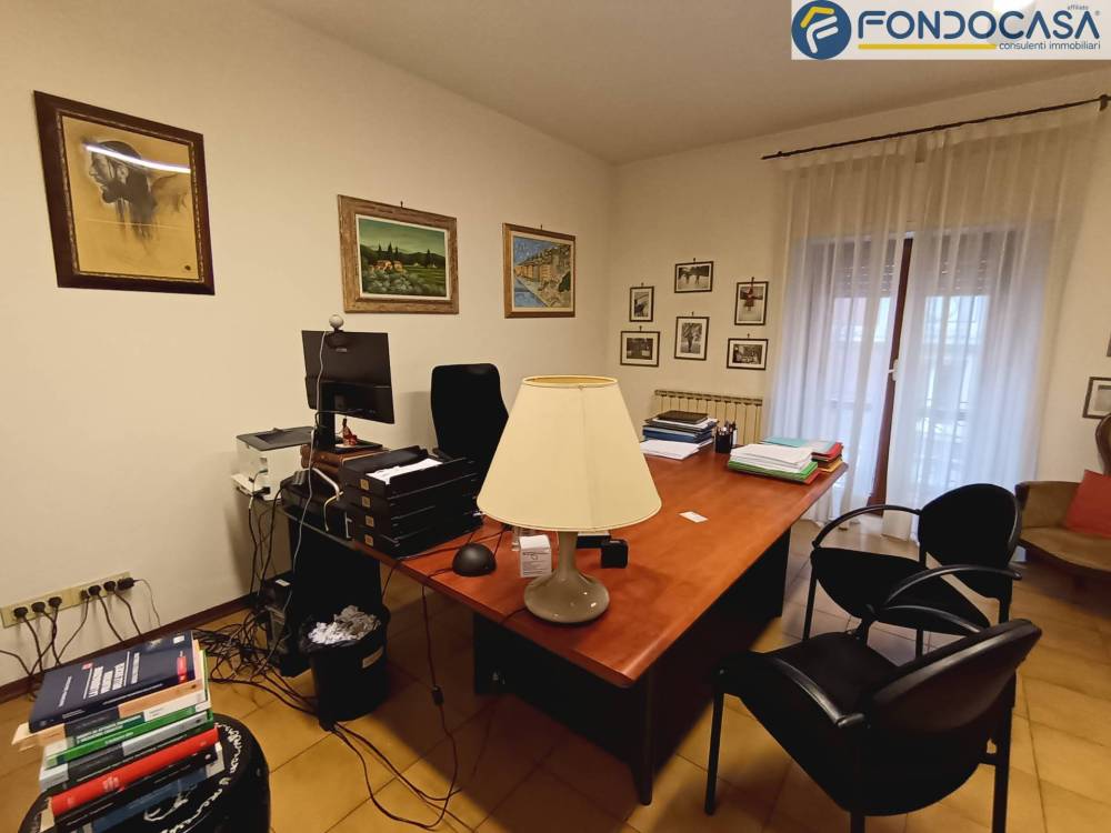 appartamento in vendita a Carrara in zona Centro Città