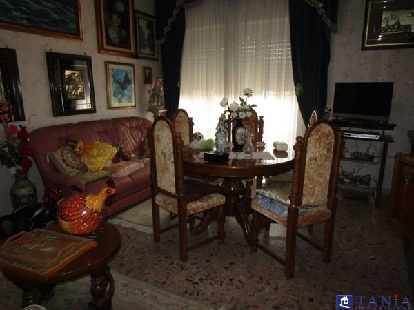 appartamento in vendita a Carrara in zona Marina di Carrara