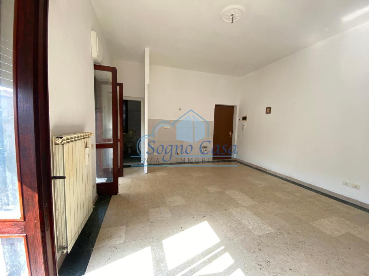 appartamento in vendita a Carrara in zona Sant'Antonio