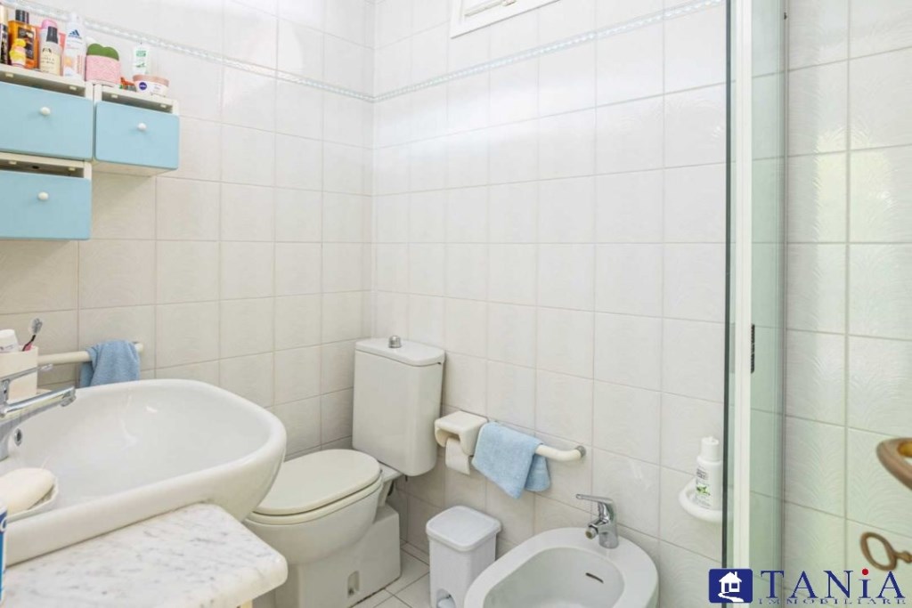casa indipendente in vendita a Carrara in zona Bonascola