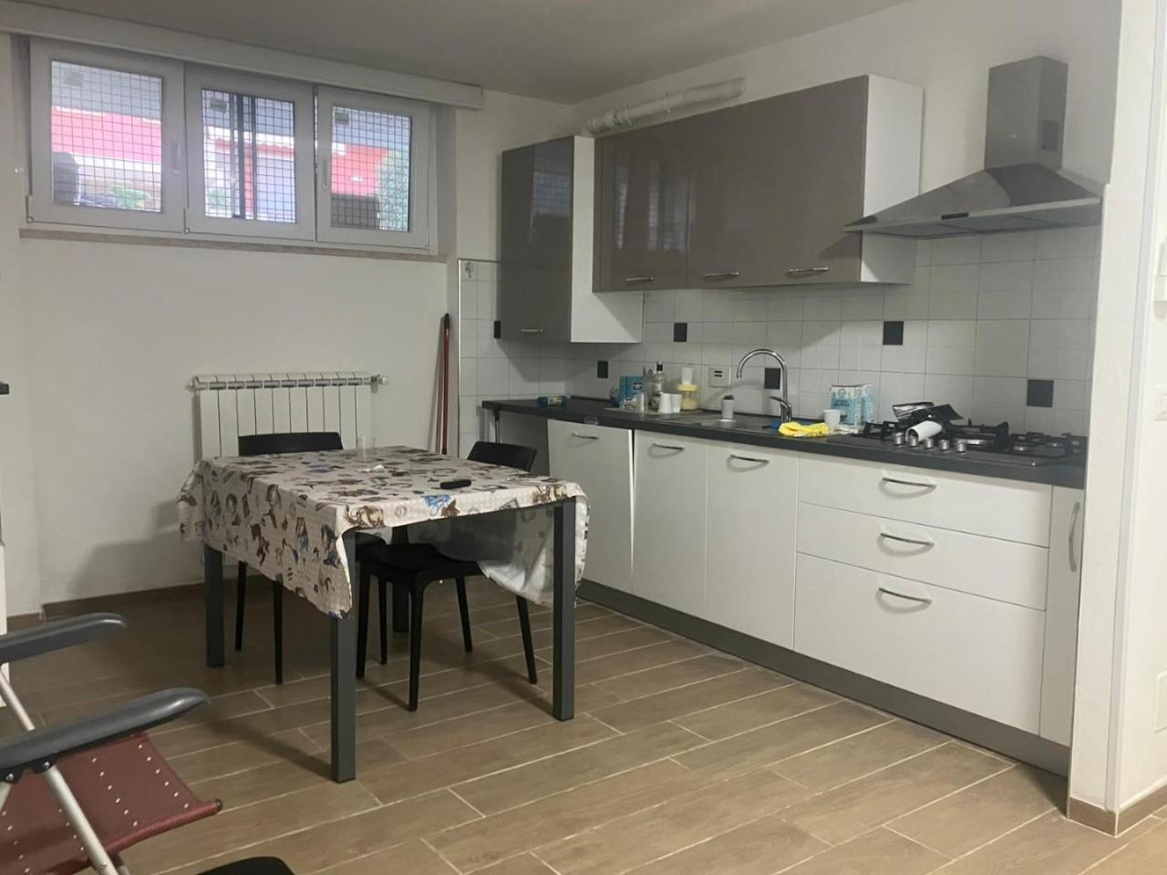 appartamento in vendita a Carrara in zona Marina di Carrara