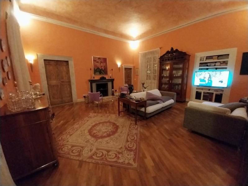 appartamento in vendita a Carrara in zona Centro Città