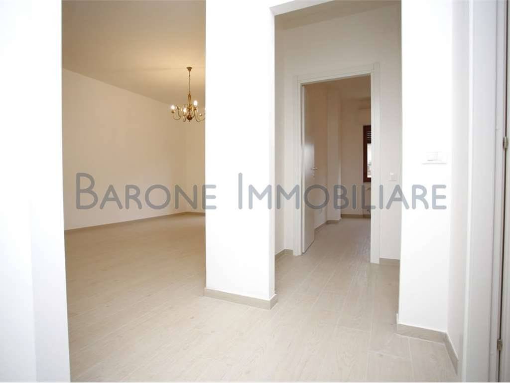 appartamento in vendita a Carrara in zona Avenza
