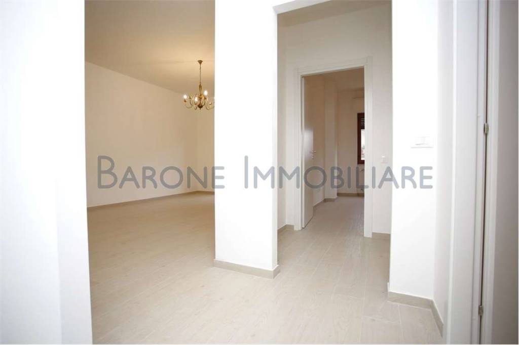 appartamento in vendita a Carrara in zona Avenza