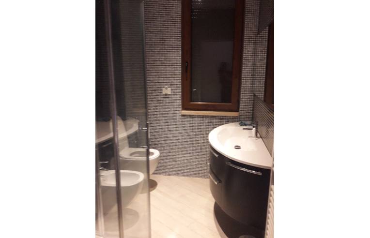 appartamento in vendita a Carrara in zona Marina di Carrara