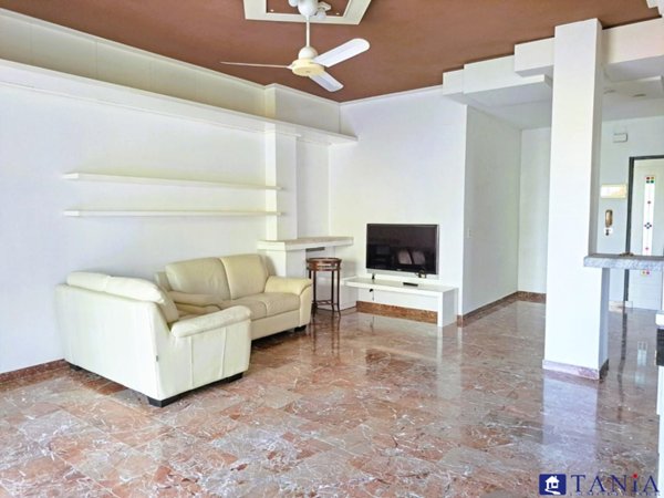 appartamento in vendita a Carrara in zona Avenza