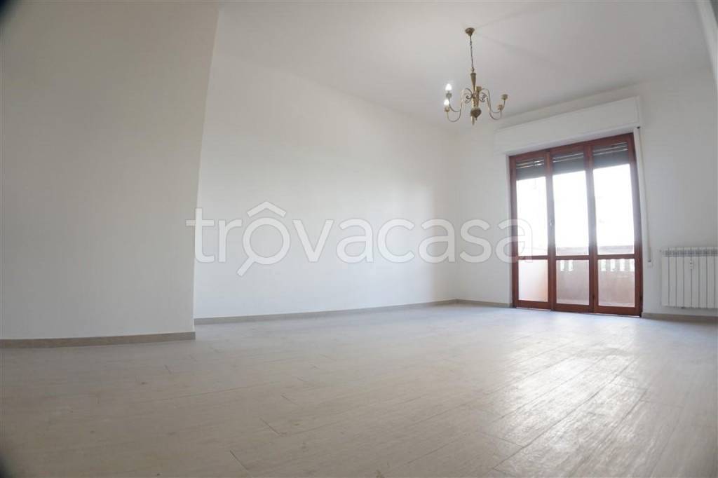 appartamento in vendita a Carrara in zona Avenza