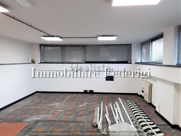 ufficio in vendita a Carrara in zona Marina di Carrara