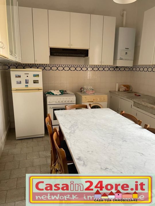 appartamento in vendita a Carrara in zona Centro Città