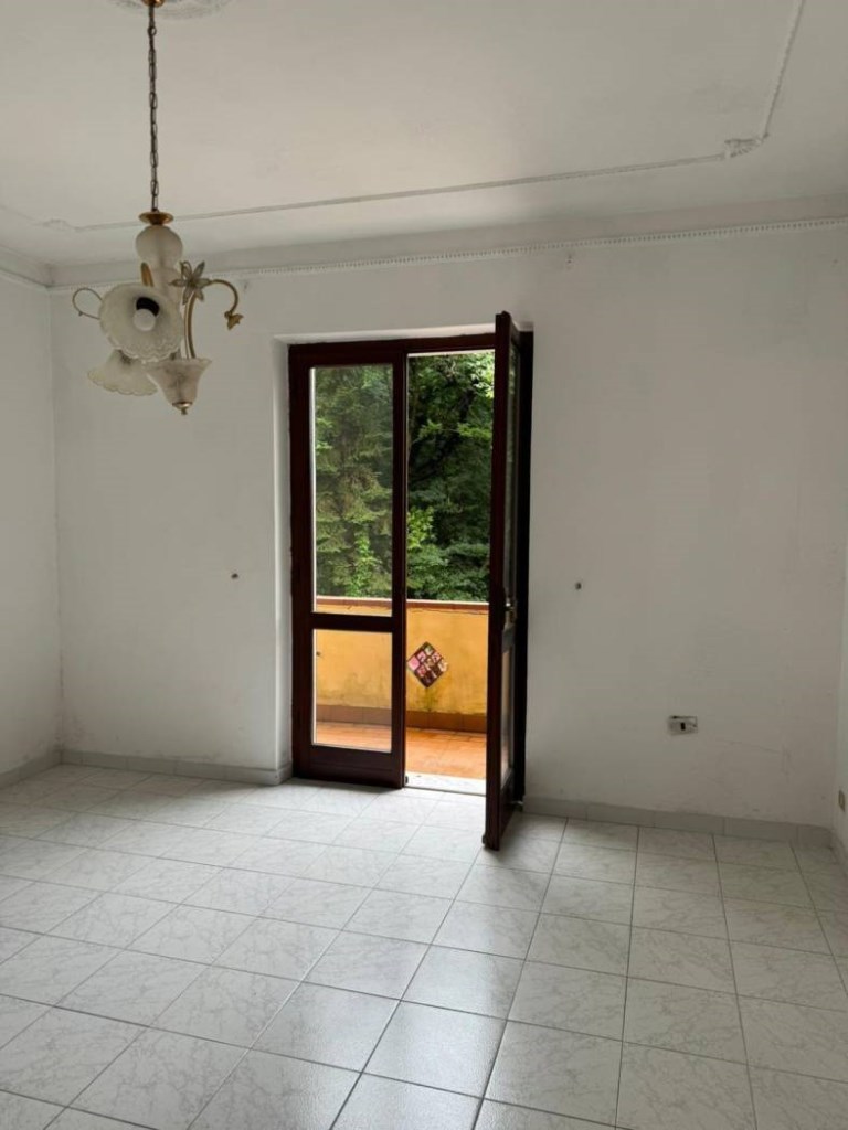 casa indipendente in vendita a Carrara in zona Codena