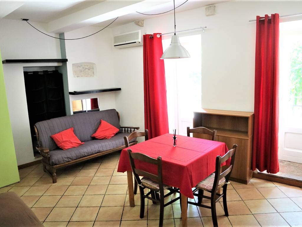 appartamento in vendita a Carrara in zona Centro Città